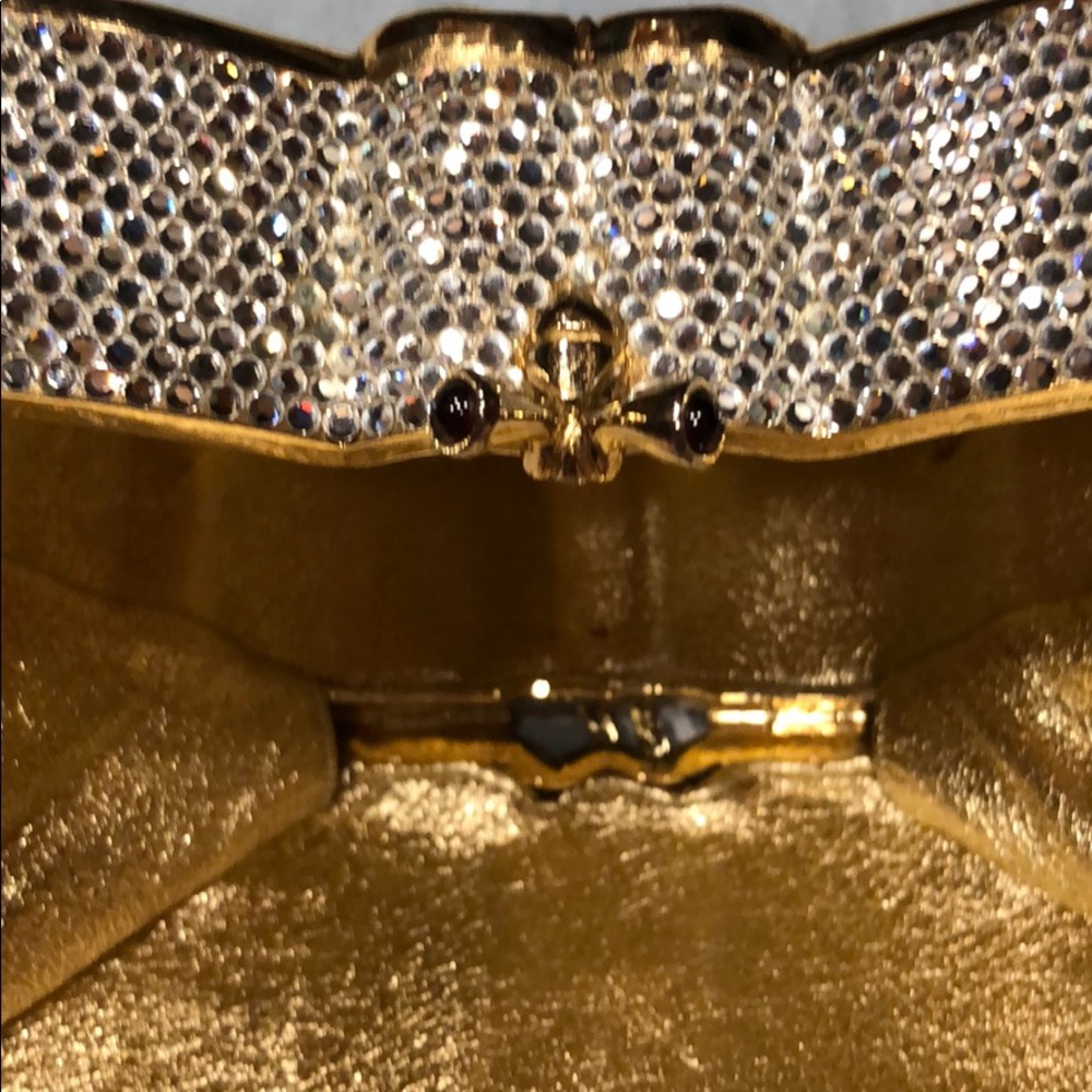 ❤️❤️Judith Leiber butterfly clutc… - Picture 6 of 8